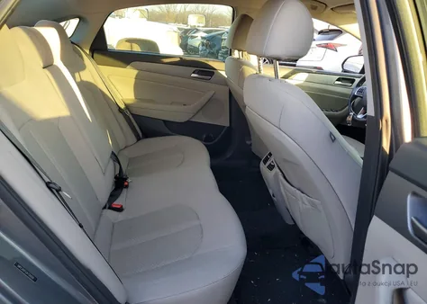 2018 Hyundai Sonata Sport z USA, uszkodzony, nr VIN 5NPE34AF5JH726920